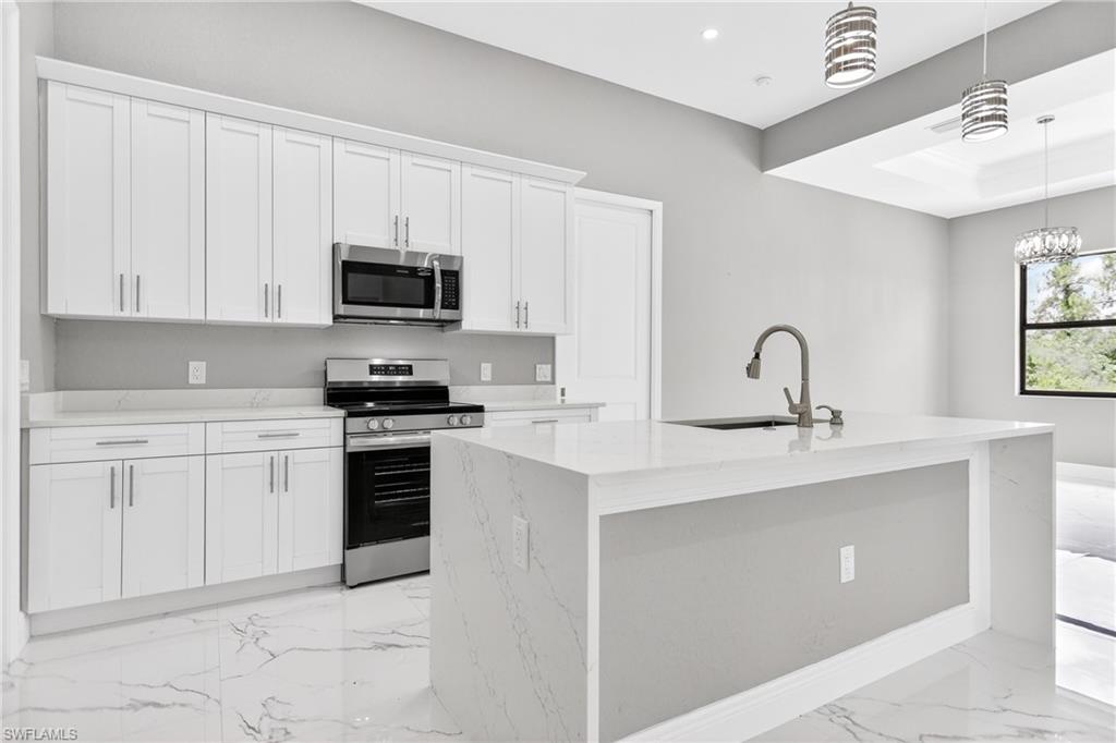 1114 Bari ST E photo 10