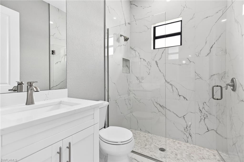 1114 Bari ST E photo 29