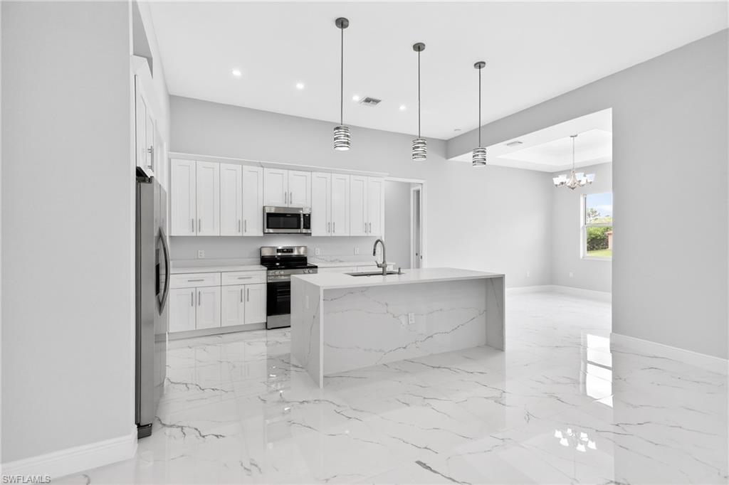 1118 Bari ST E photo 12
