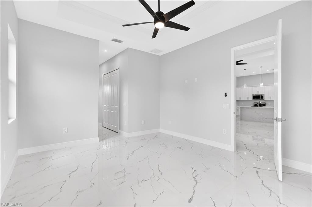 1118 Bari ST E photo 19