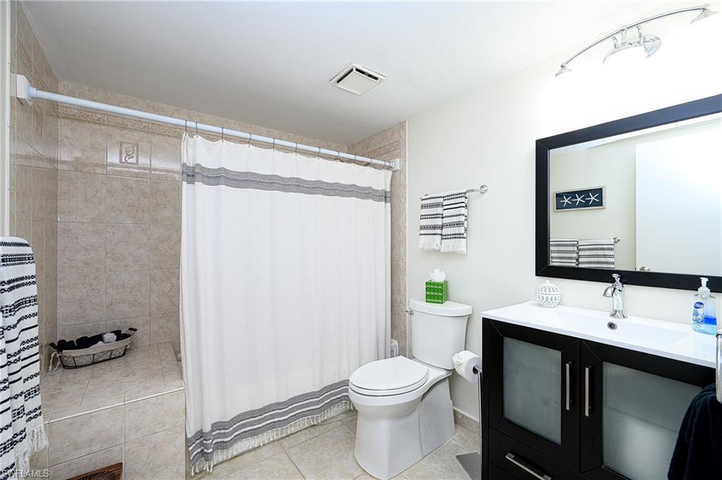 135 Cypress WAY E C photo 20