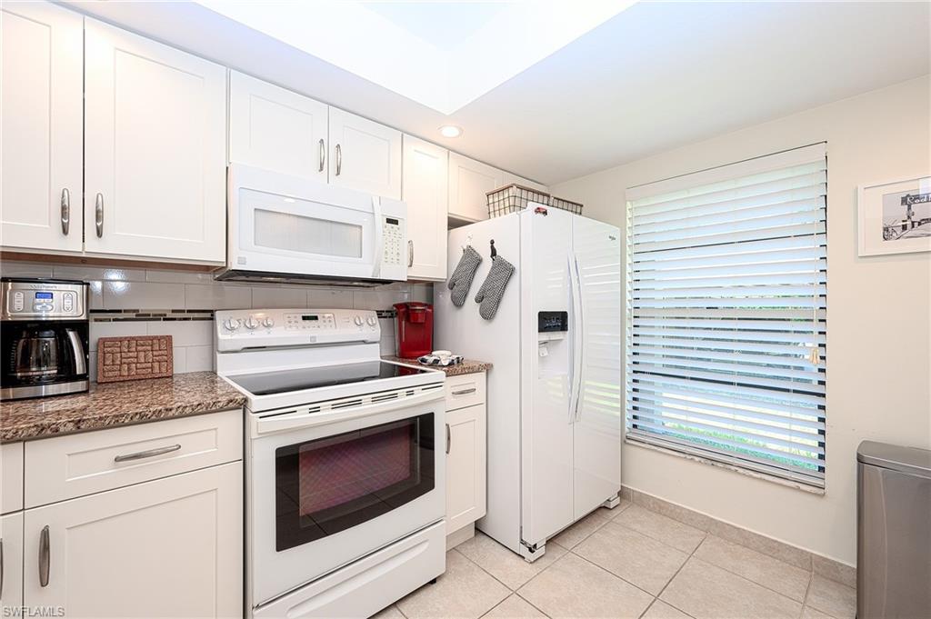 135 Cypress WAY E C photo 10