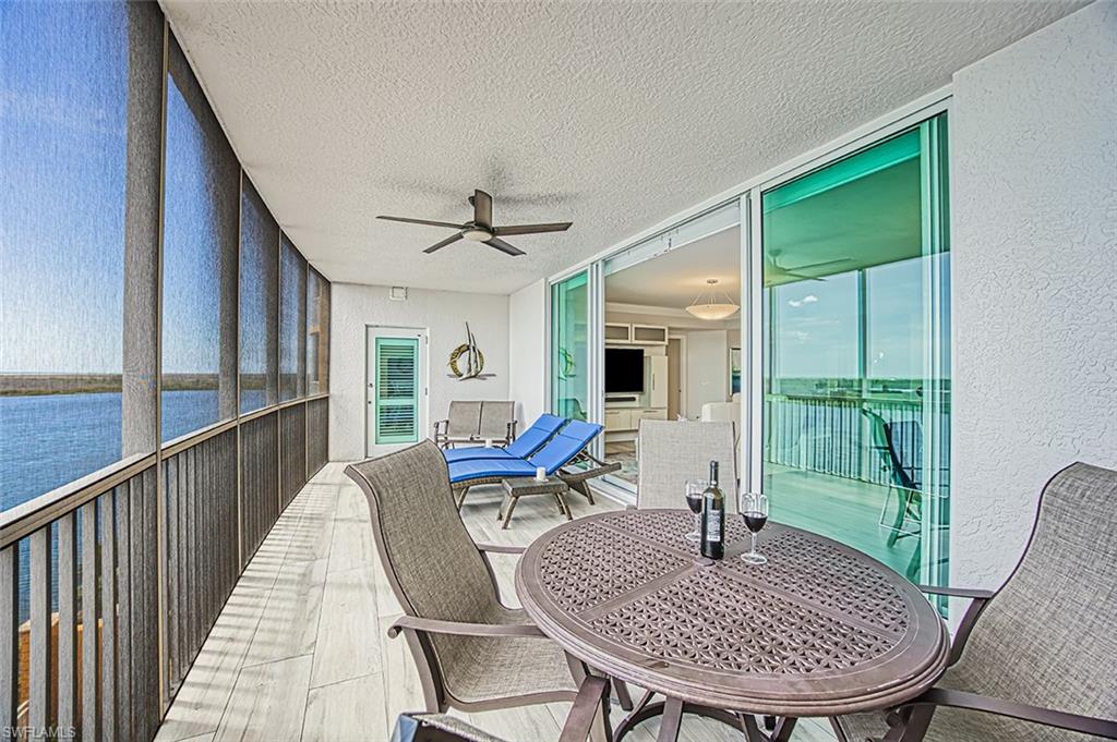 Spacious screened lanai