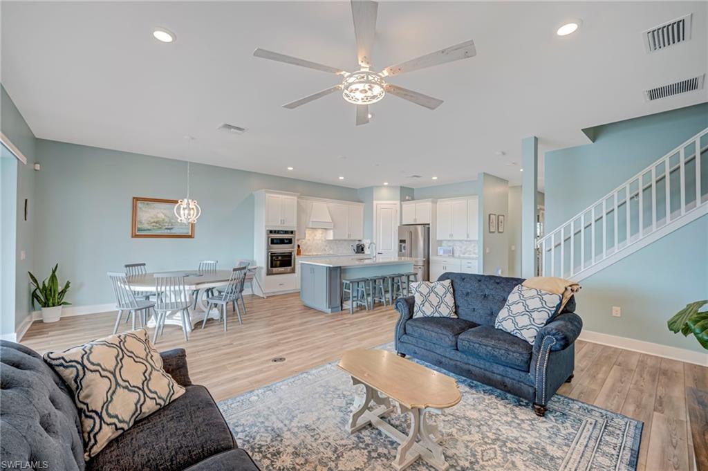 4280 Arlington DR