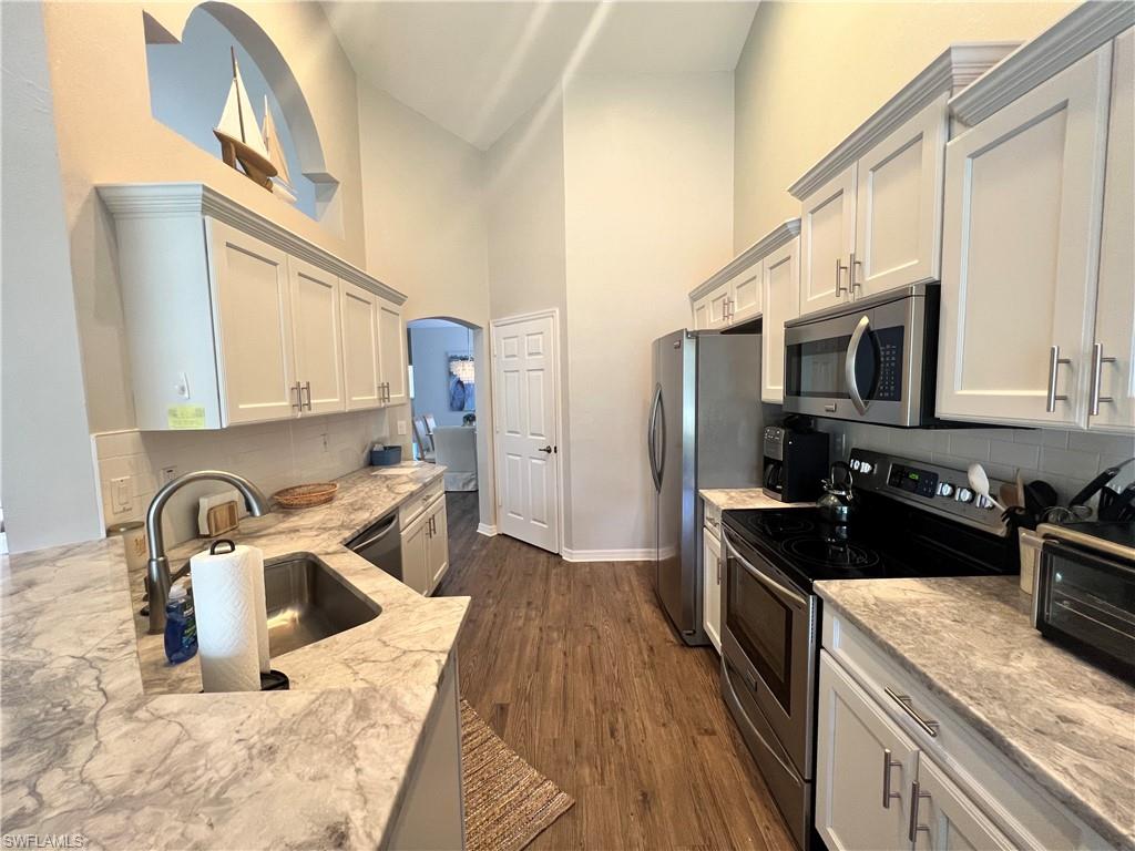 25240 PELICAN CREEK CIR 202 photo 7