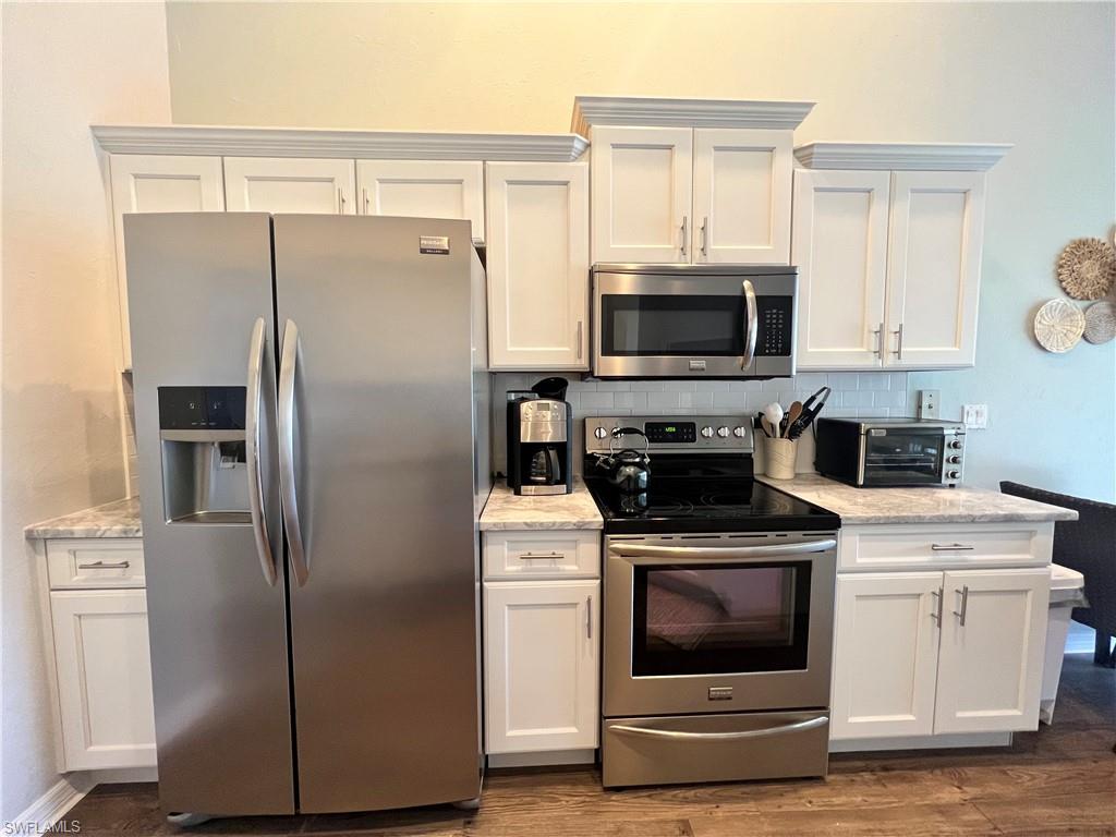 25240 PELICAN CREEK CIR 202 photo 8