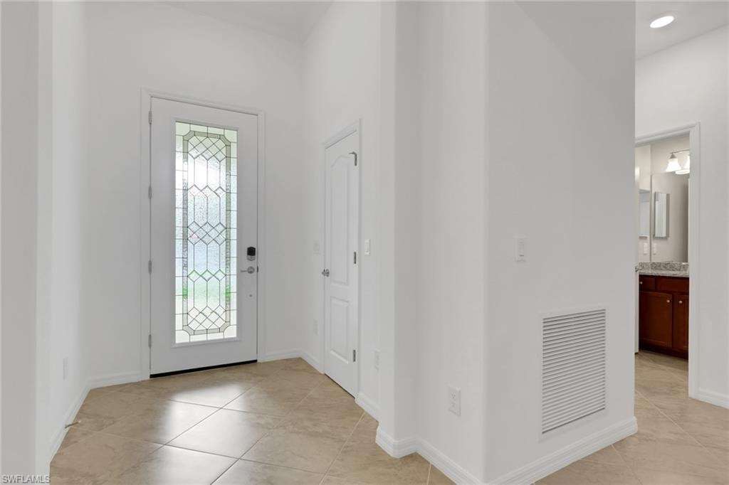 9469 Foxglove LN photo 9
