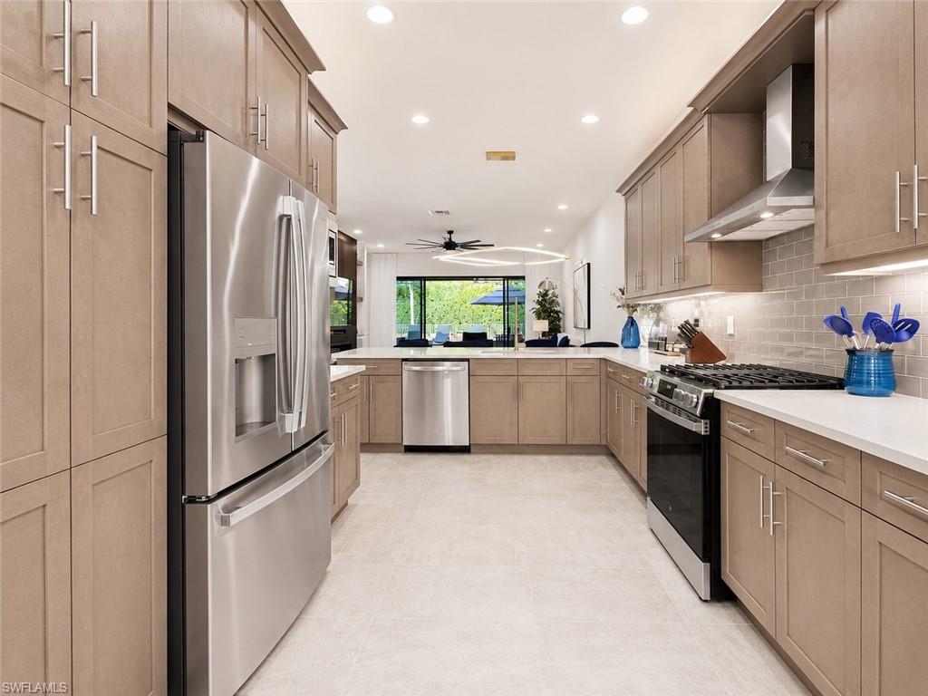 4446 Crimson AVE photo 23