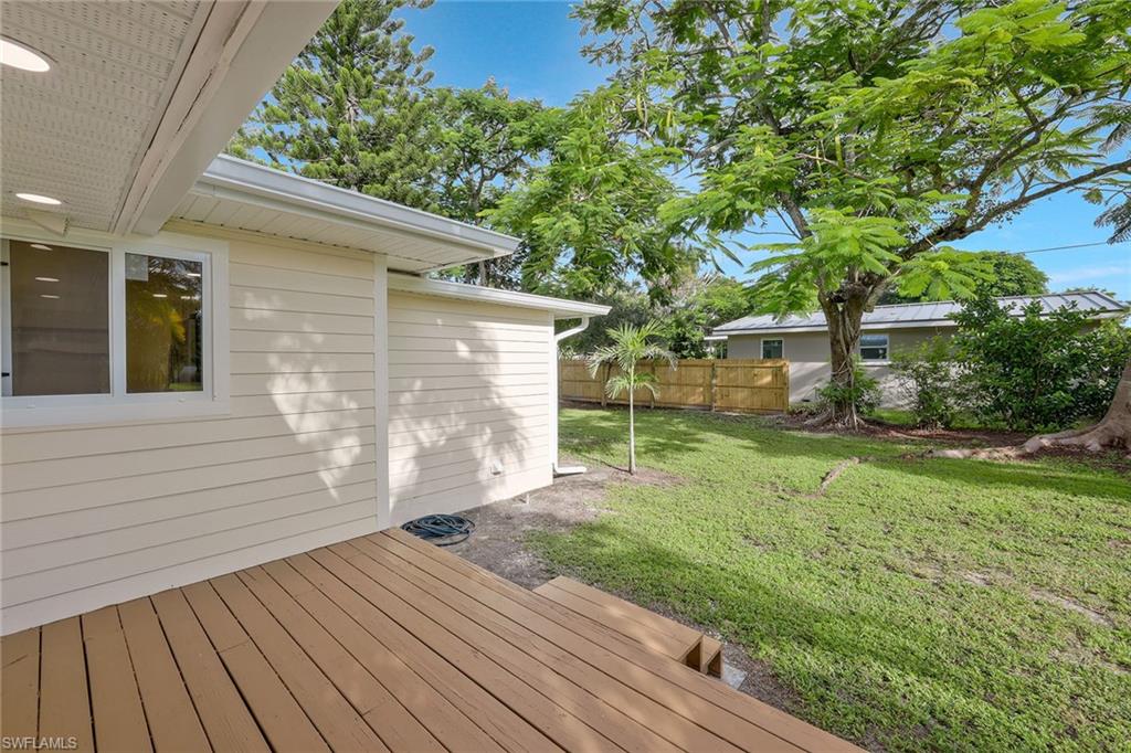 1755 Oakley AVE photo 24
