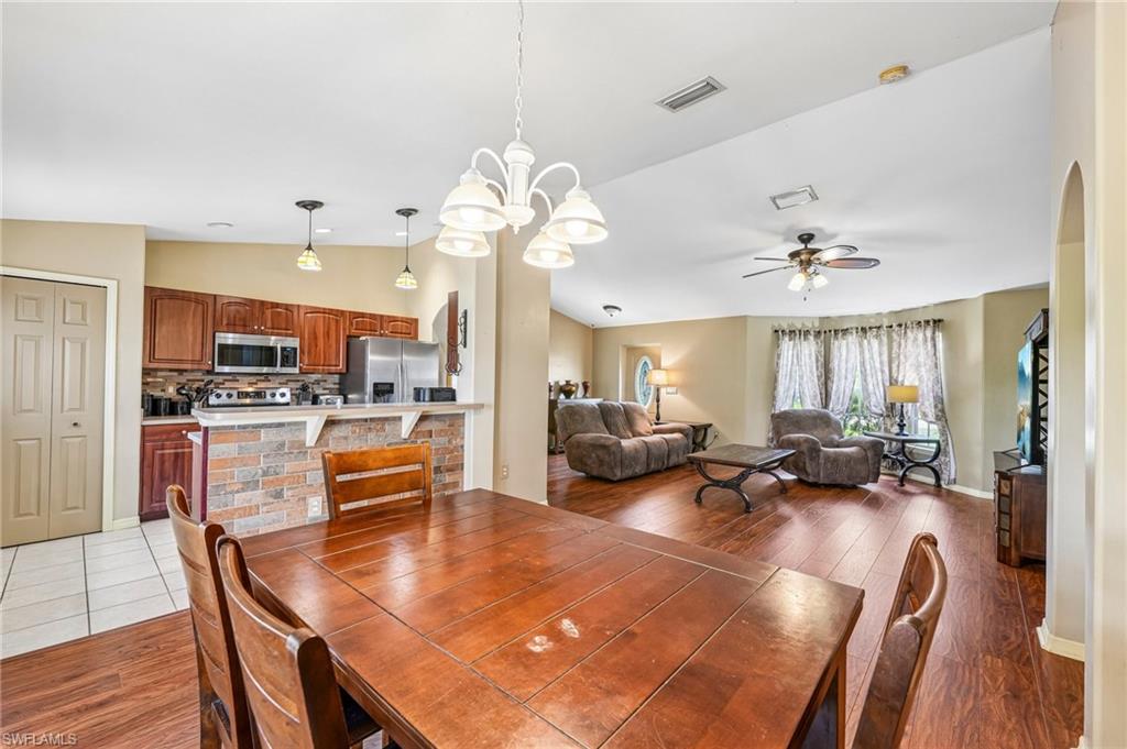437 Raymer ST photo 12