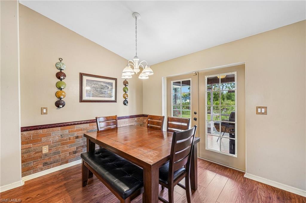 437 Raymer ST photo 8