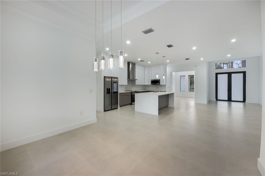 2806 Golden Gate BLVD W photo 16