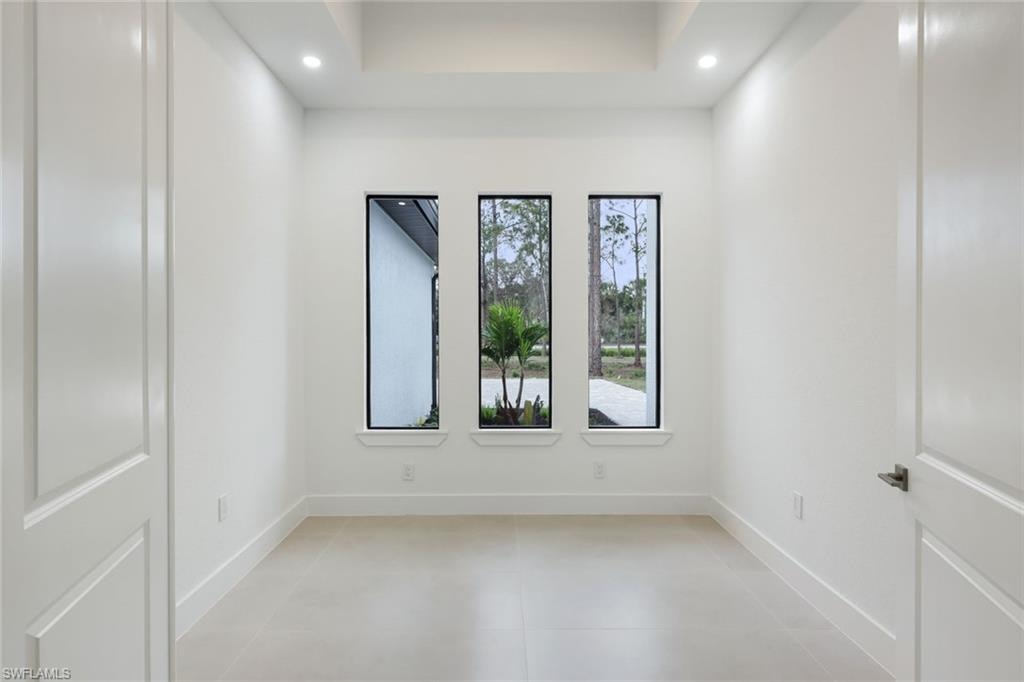 2806 Golden Gate BLVD W photo 28