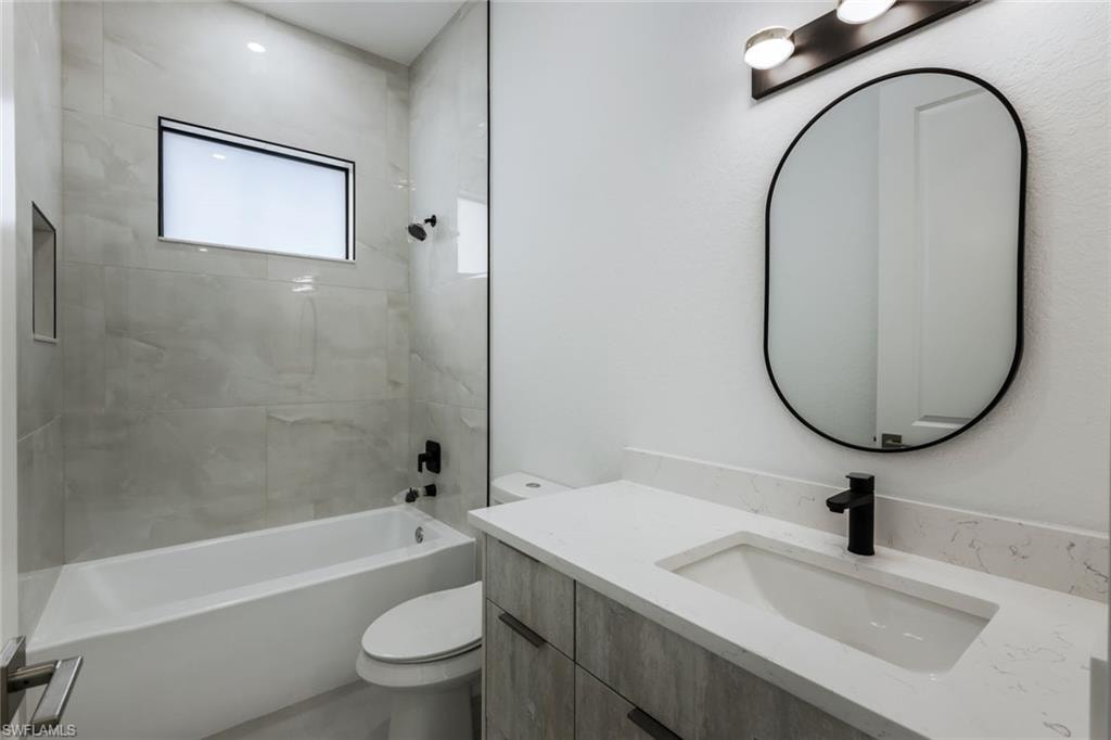 2806 Golden Gate BLVD W photo 24