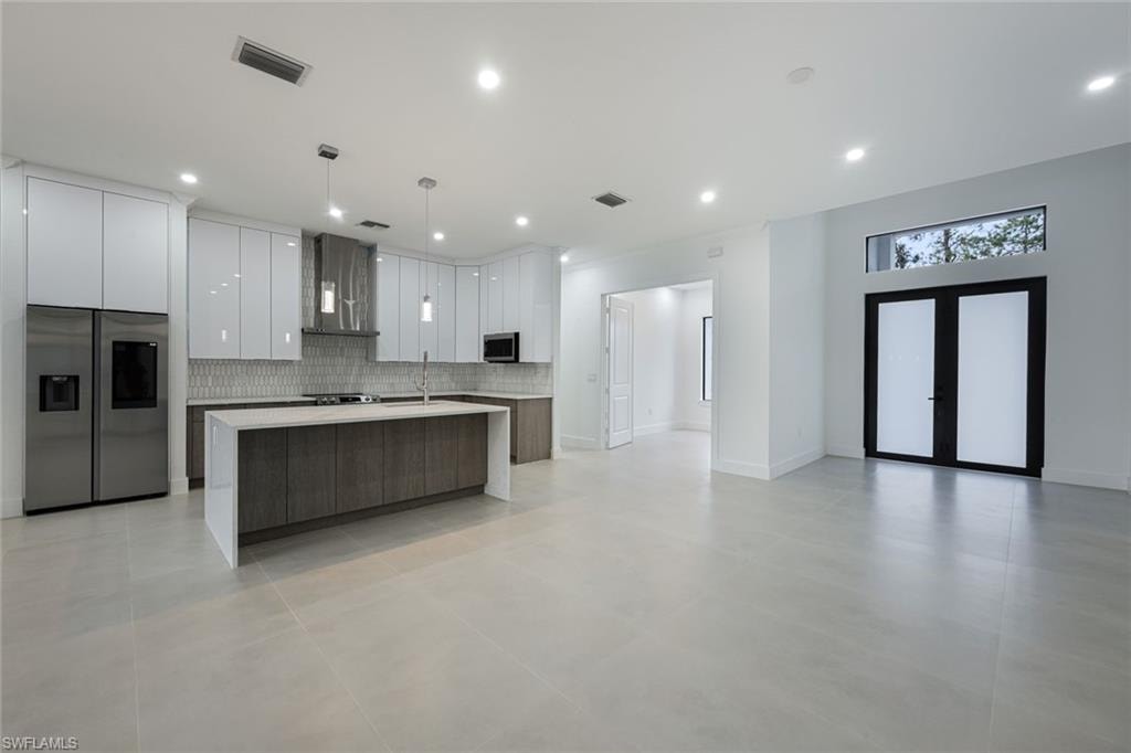 2806 Golden Gate BLVD W photo 10