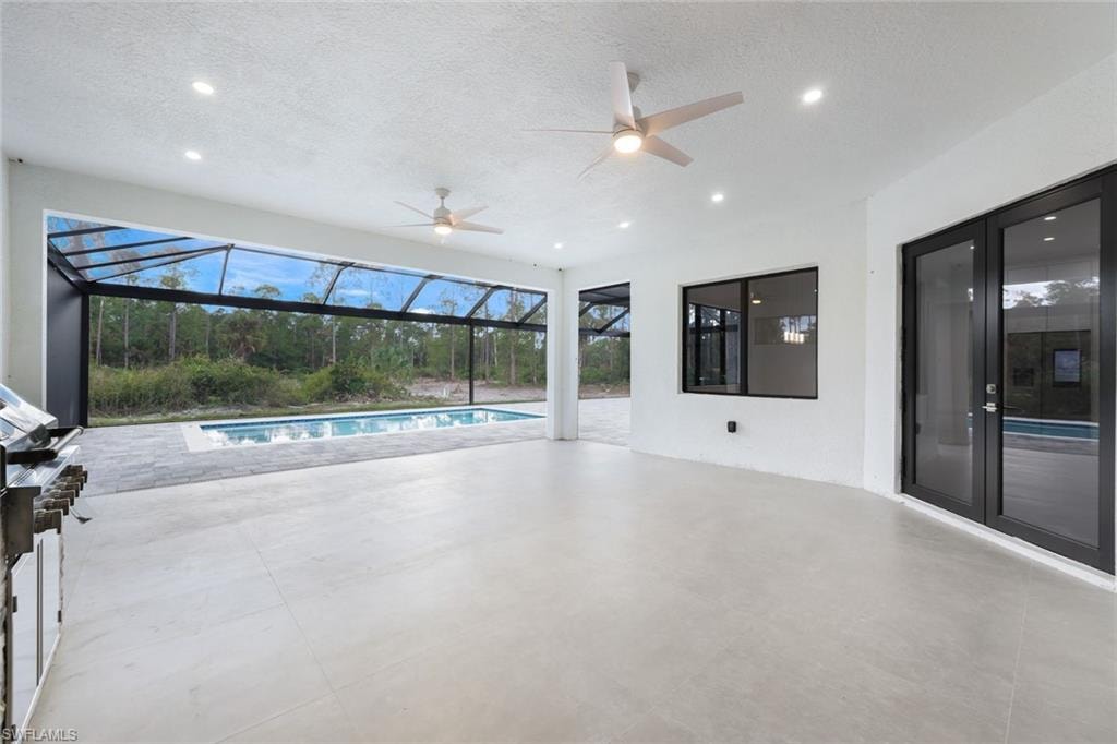 2806 Golden Gate BLVD W photo 31