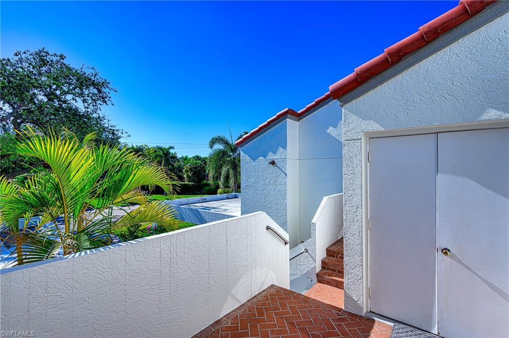 613 BEACHWALK CIR J photo 6