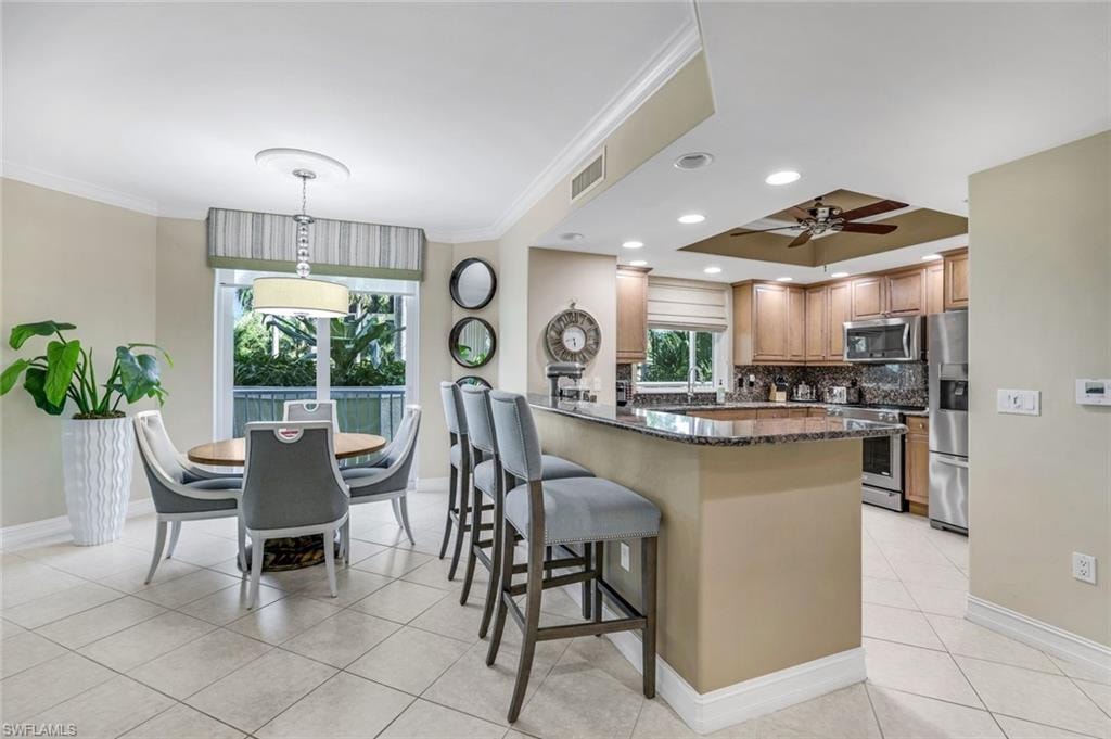 2728 Tiburon BLVD E 105 photo 6