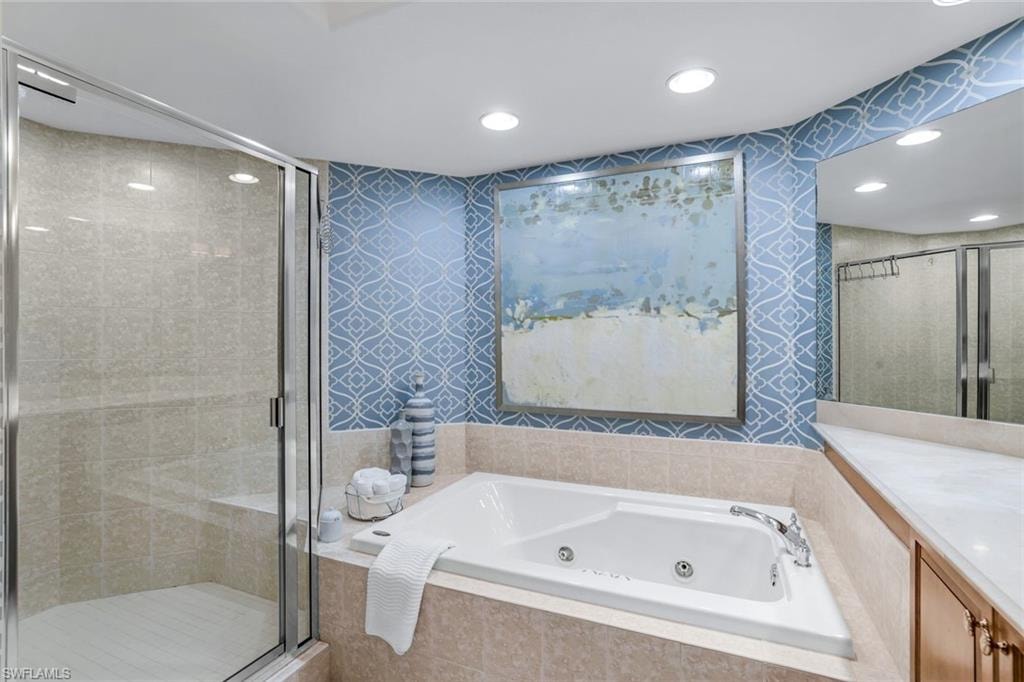 2728 Tiburon BLVD E 105 photo 12