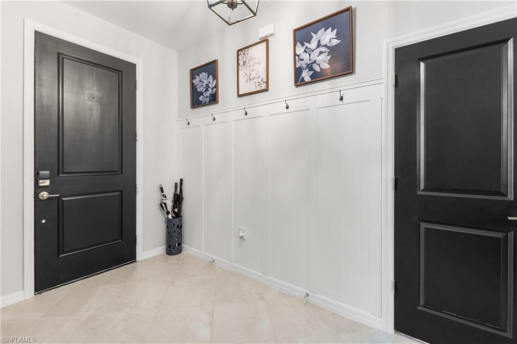 Foyer with custom Drop Zone