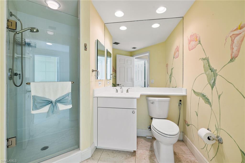 420 Cove Tower DR 804 photo 13