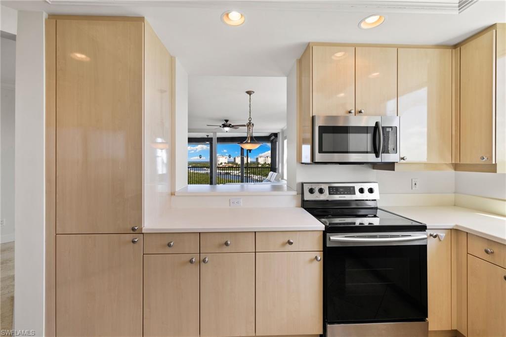 420 Cove Tower DR 804 photo 28