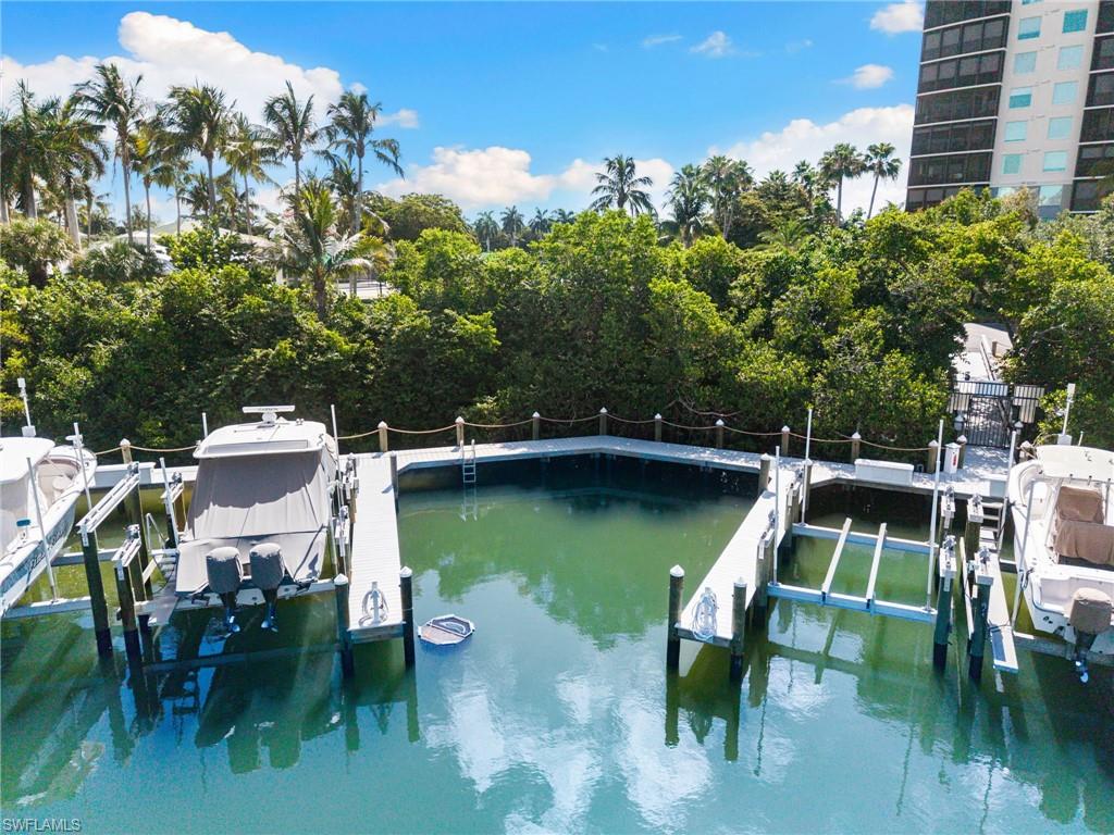 420 Cove Tower DR 804