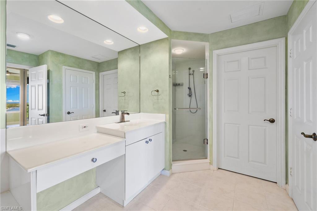420 Cove Tower DR 804 photo 21