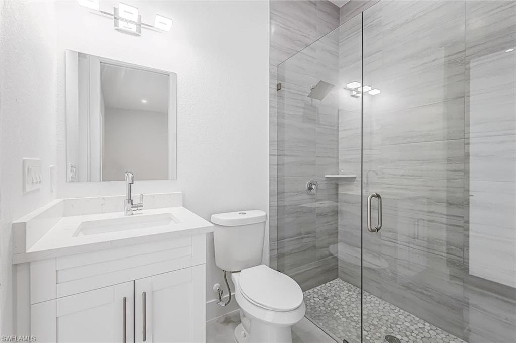 2840 Golden Gate BLVD W photo 32