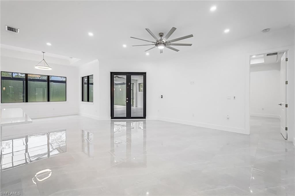 2840 Golden Gate BLVD W photo 9