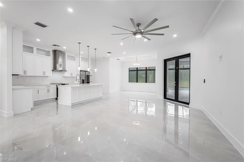 2840 Golden Gate BLVD W photo 8