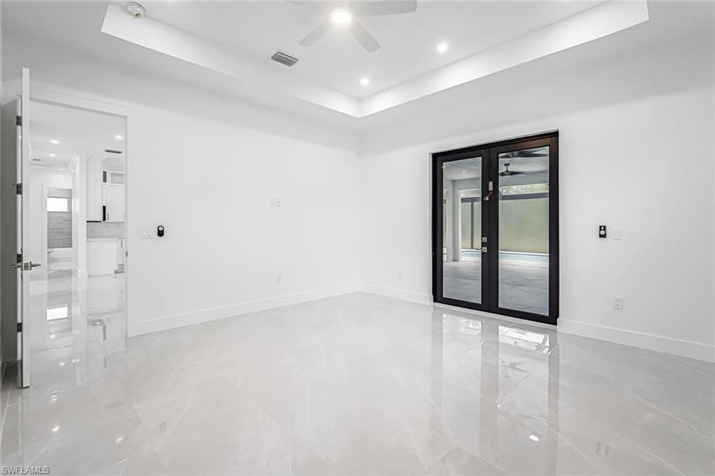 2840 Golden Gate BLVD W photo 21