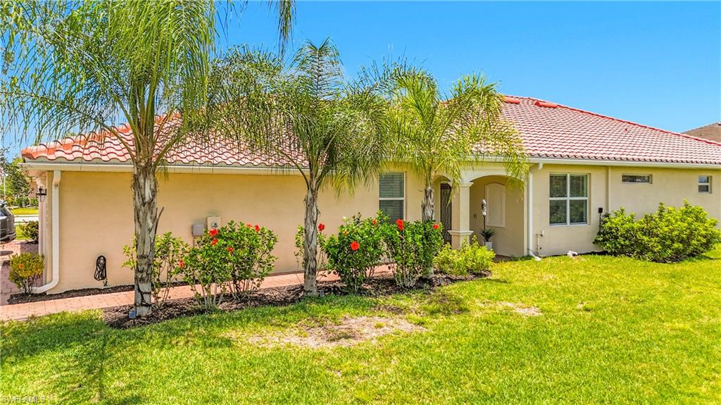 2558 Vine AVE