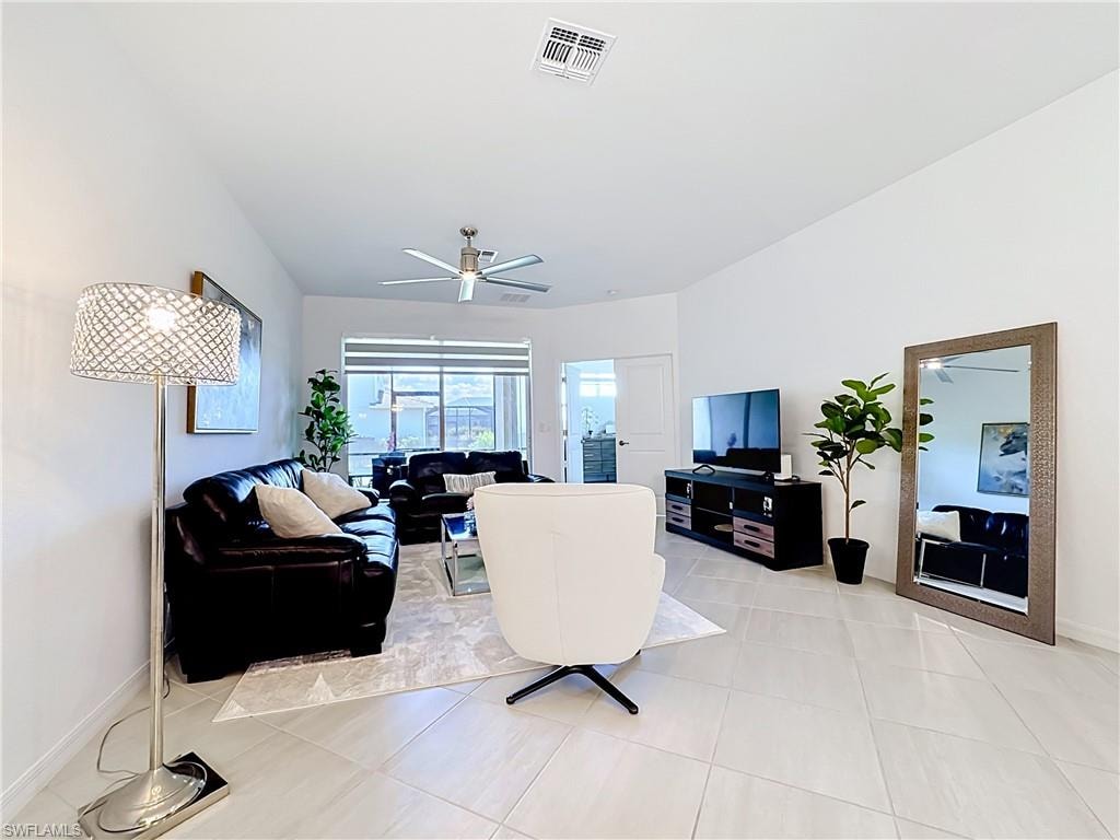 2558 Vine AVE photo 19