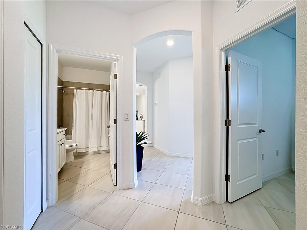2558 Vine AVE photo 25