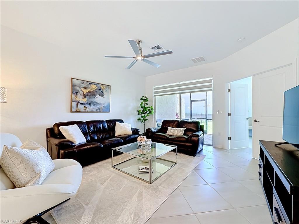 2558 Vine AVE photo 21
