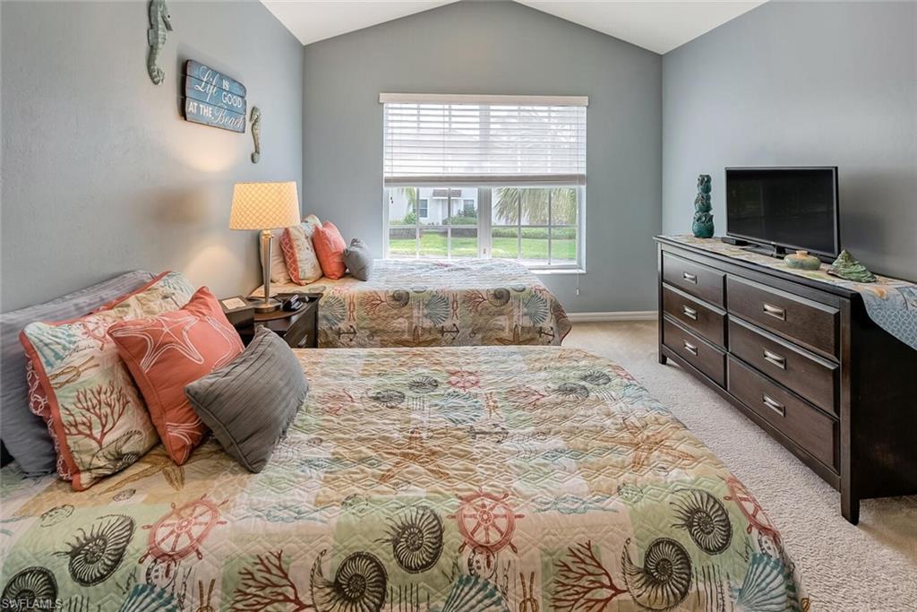1080 Hampton CIR photo 13