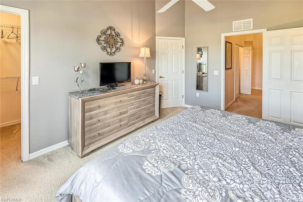 1080 Hampton CIR photo 9