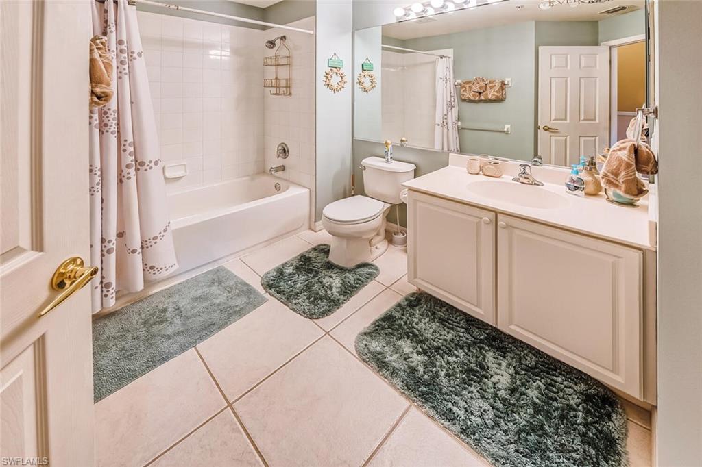 1080 Hampton CIR photo 14