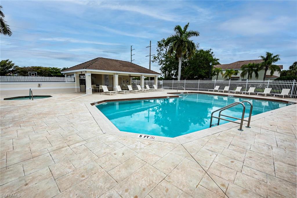1080 Hampton CIR photo 21