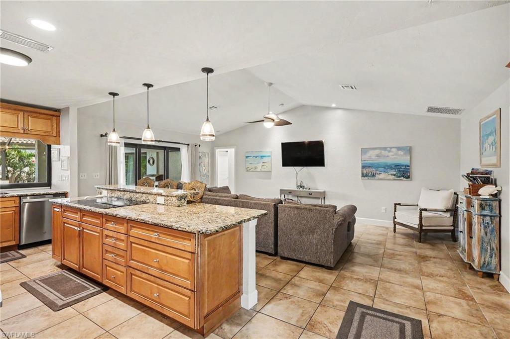 1533 SW 57th TER photo 10