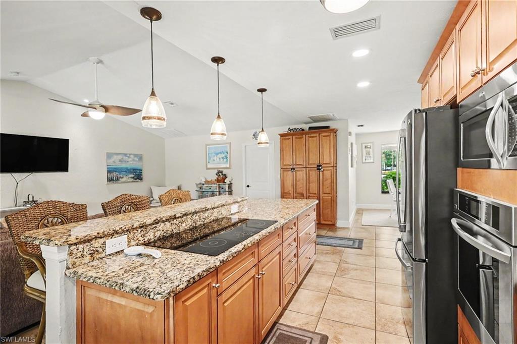 1533 SW 57th TER photo 11
