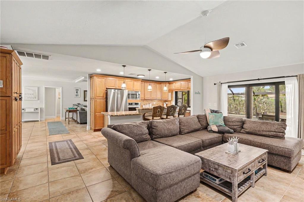 1533 SW 57th TER photo 8