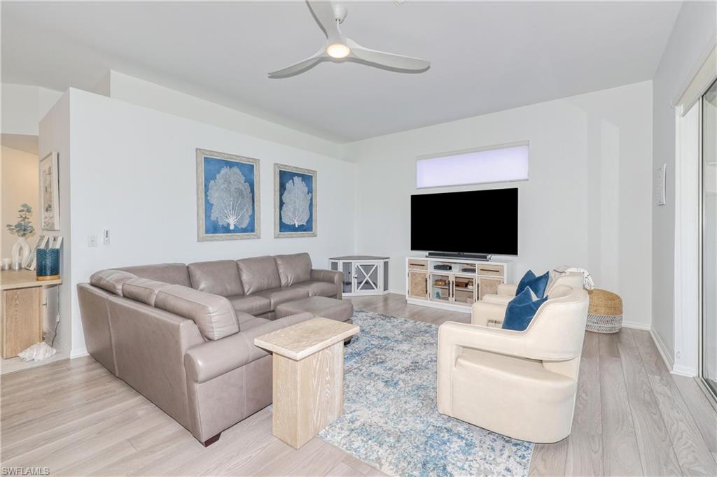 22589 Island Lakes DR photo 9