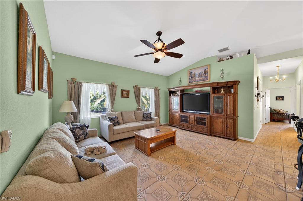 3815 NW 5th TER