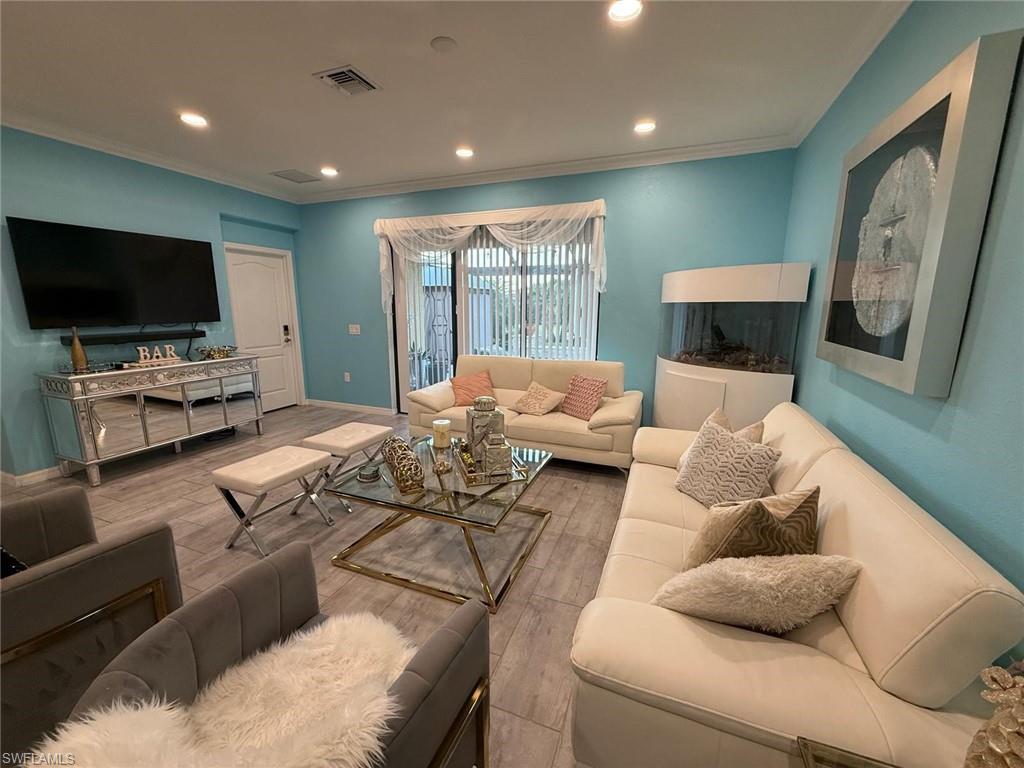 12963 Pemberton WAY photo 14