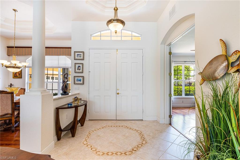 Tile entry and foyer