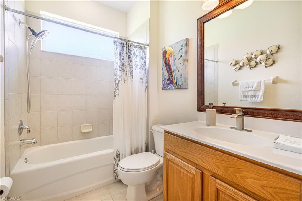 Second bathroom with soaking tub/shower