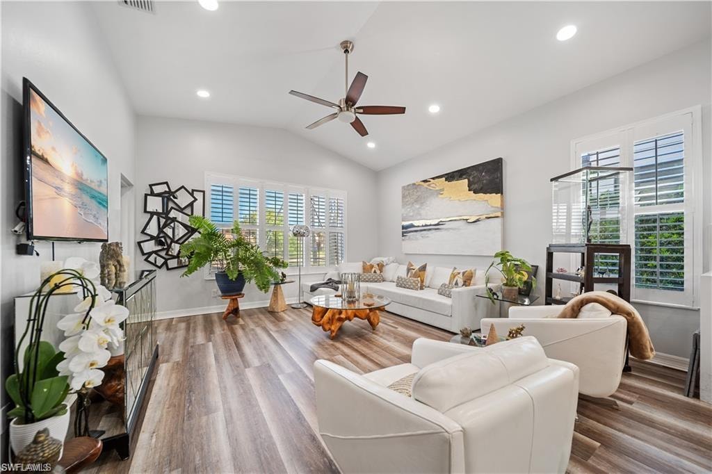 1638 Triangle Palm TER