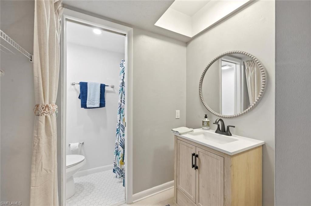 Upstairs Bathroom #2